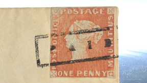 Rote Mauritius wird für mehrere Millionen Euro versteigert