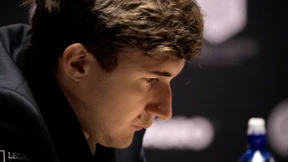 Karjakin strauchelt, aber fällt nicht