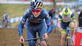 Radelnde Rabauken bei Eiseskälte im Matsch