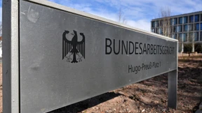 Wieder Klärungsbedarf zu Massenentlassungen