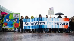 Weltverbesserer sollen sich am Riemen reißen