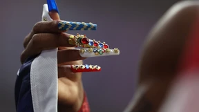 Wen regen heute noch extravagante Fingernägel auf?