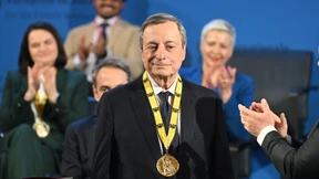 Draghi mit Karlspreis geehrt