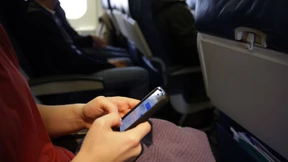 Wie darf ich mein Smartphone an Bord benutzen?