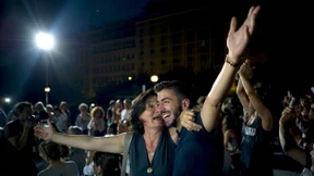 Die griechische Jugend  feiert ihr Oxi