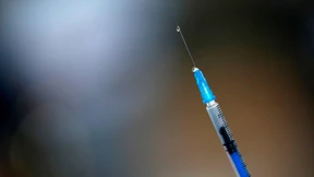 Deutschland gibt Impfdosen an Afghanistan ab