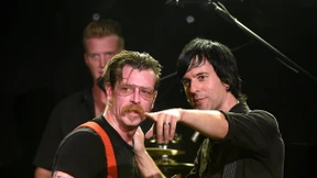 Fans wollen „Eagles of Death Metal“ an die Chartspitze bringen