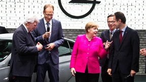 Merkel mit Samthandschuhen 