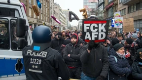 Blockade durch Gegendemonstranten