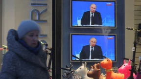 Wie sich Russlands Präsident scheinbar kritischen Fragen stellt