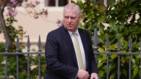 Bewaffneter Mann bedroht Prinz Andrew