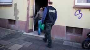 Panne bei Suche nach Jungen im Schrank?