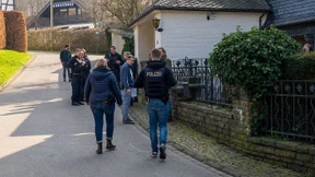 Hunderte Messer und Äxte beschlagnahmt