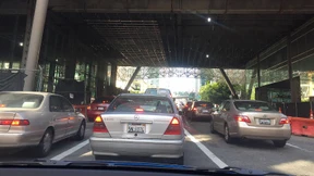 Schnell im Netz, langsam auf der Straße