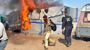 Polizei räumt Flüchtlingslager