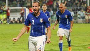 Italien und Niederlande zittern sich zu Siegen