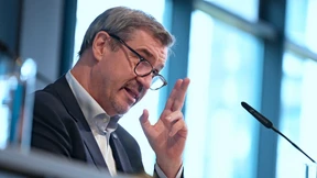 Rechts von Söder ist viel Platz