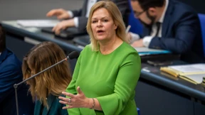 Opposition wirft Faeser vor, Kommunen allein zu lassen