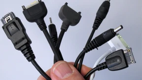 Ein Ladegerät soll bald für alle Handys funktionieren