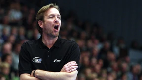 Schwalb zurück auf der HSV-Bank