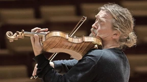 „Ihr verliert Freunde, wenn ihr alle anderen wie Feinde behandelt“