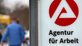 Hartz-IV-Bezieher immer länger ohne Job