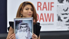 Aus der Haft entlassen, aber nicht frei