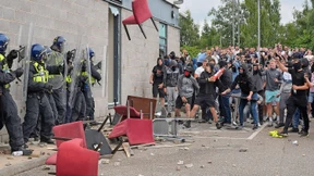 Mehr als 100 Festnahmen bei Ausschreitungen gegen Migranten