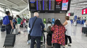 Flugreisende nach Großbritannien müssen weiter mit Verspätungen rechnen