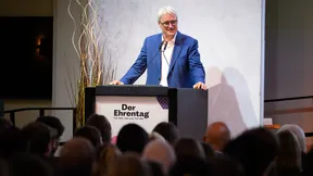Der Präsident der Bundeszentrale für politische Bildung geht schon wieder