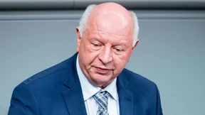 „Er tritt das Grundgesetz mit Füßen“