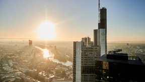 Die Commerzbank kommt für Linde in den Dax