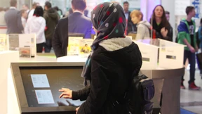 Arbeitgeber können Tragen eines Kopftuchs verbieten