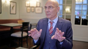 Unparteilich anprangern