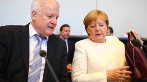 Merkel und Seehofer sprechen über Brexit-Brief