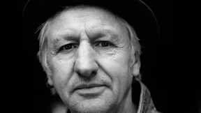 Auch wilde Hunde trinken irgendwann Kamillentee