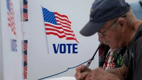 Drei Bundesstaaten öffnen erste Wahllokale