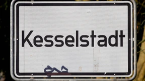 Leiche von kleinem Jungen ausgegraben