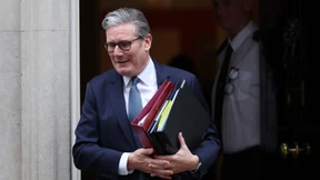 Wie Starmer Stück für Stück einknickte