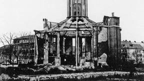 In Eintracht mit Hitler