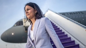 Baerbock steckt in Saudi-Arabien fest