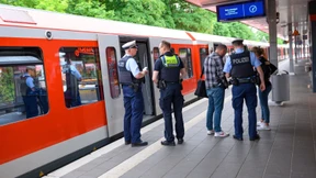 Mordkommission ermittelt nach tödlichem Sturz an Hamburger S-Bahnhof