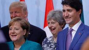 Merkel verdient fast doppelt so viel wie May