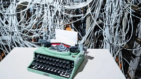 Hermes Baby, hau in die Tasten