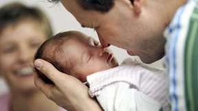 SAP stellt Väter nach Geburt von Kind sechs Wochen bezahlt frei