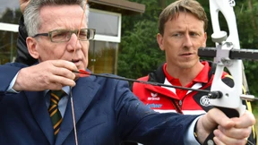 De Maizière hält Olympia-Bewerbung wichtiger als EM-Austragung