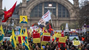 Kurden und Linke halten Großdemonstration
