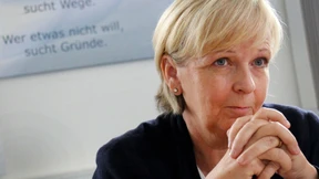 Kraft stellt drei neue Minister  vor