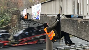 Gegnerin des A-49-Ausbaus nach Attacke auf Polizisten in U-Haft