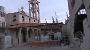 Rebellen attackieren Armeestützpunkte 